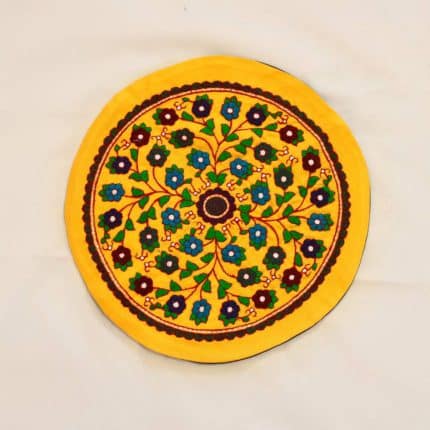 پته کوسن گرد شکوفه زرد