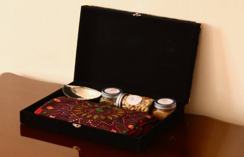 پک هدیه اداری